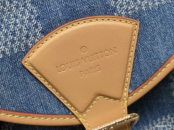 WIS Backpack Montsouris LOUIS VUITTON 0108